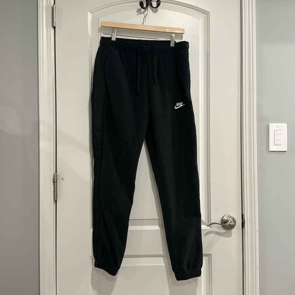 NWT Men’s Nike Black Fleece Sweatpants size S